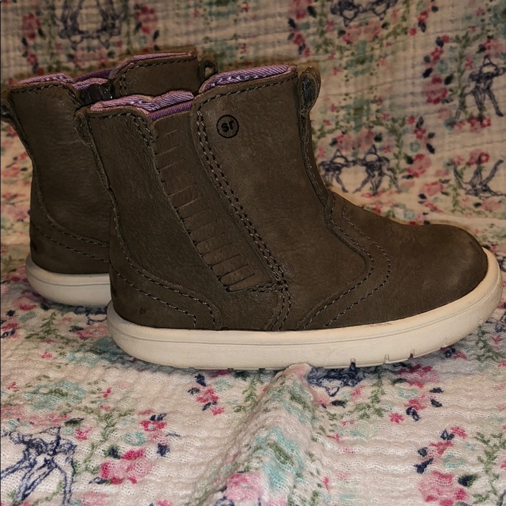 Stride Rite Boots
